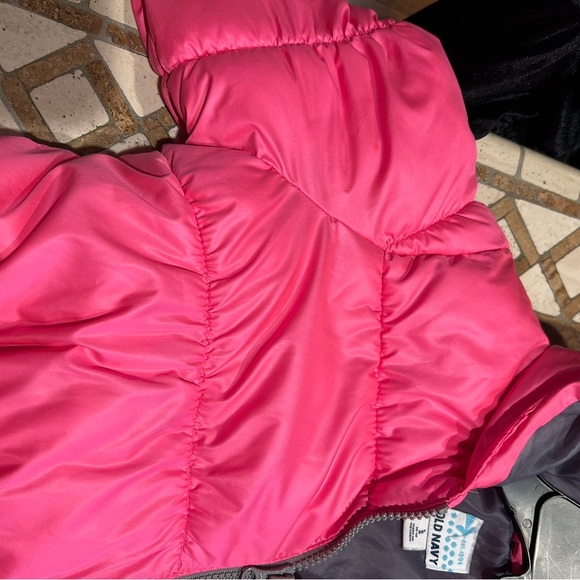 Old Navy Bright Pink Kids Puffer Jacket - Picture 9 of 13